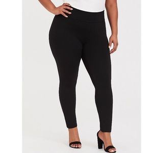 Black Piixie Pant